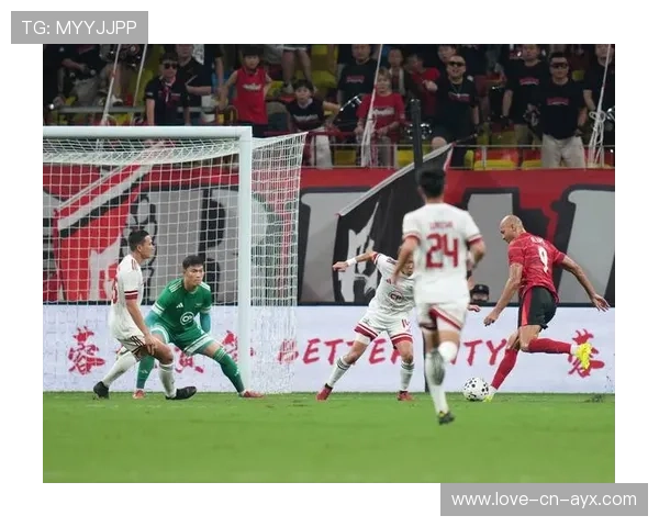 足球亚冠门前混战补射成功锁定胜局——激情现场背后的训练哲学