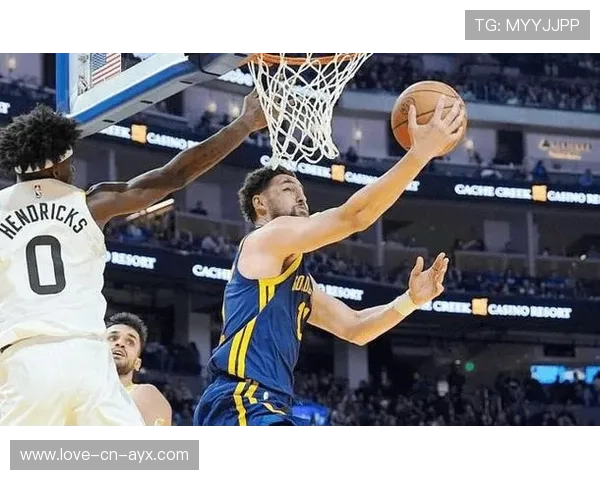 克莱连续命中外线，勇士攻势难挡